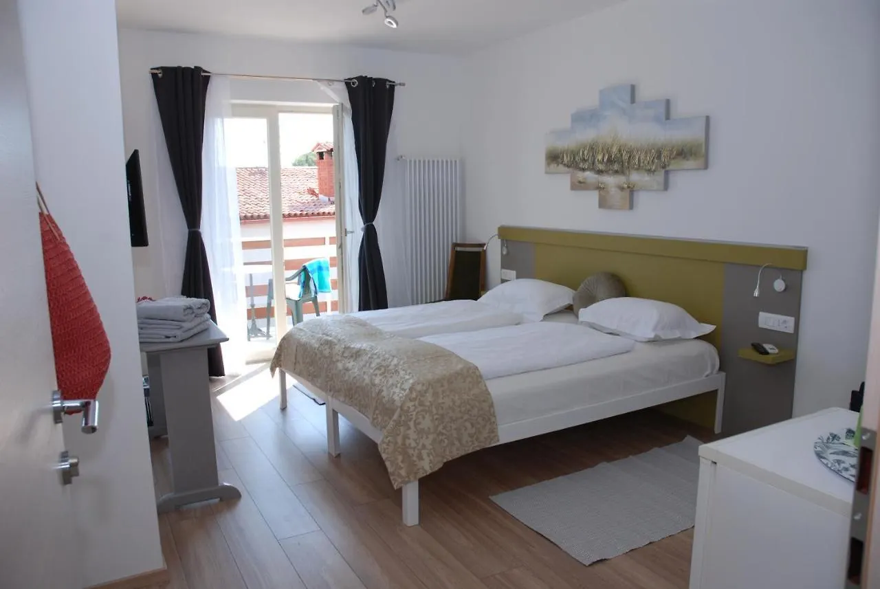 Alojamento de Acomodação e Pequeno-almoço B&B Sea Joy Rovinj 1